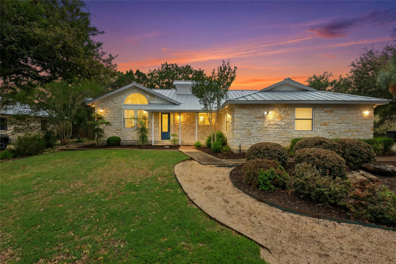 140 Donna Dr — exterior