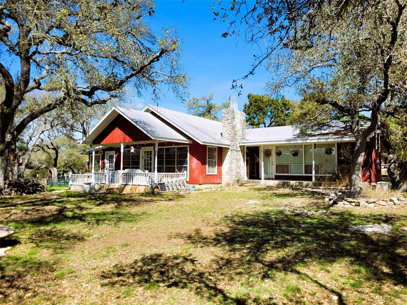 702 Cottonwood Creek Rd — exterior