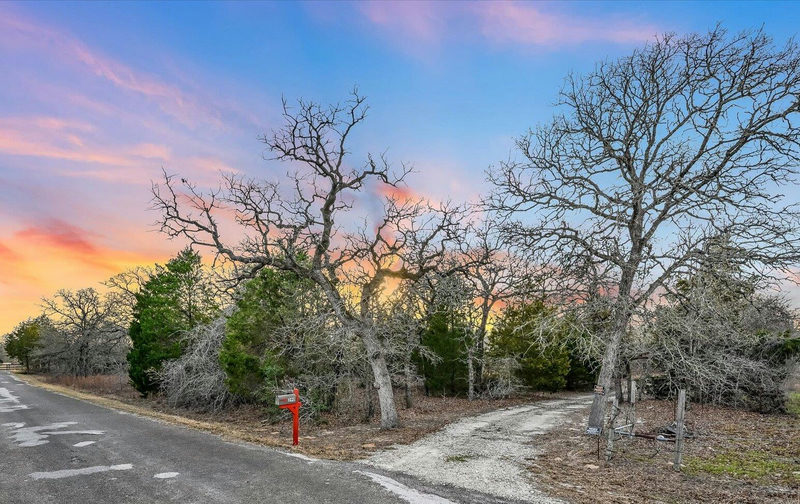 390 Christensen Rd — exterior