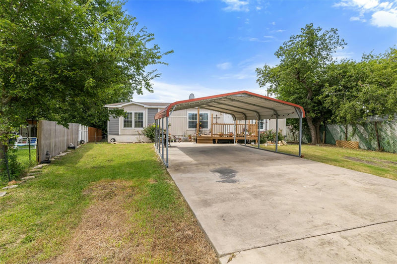 418 Lenora Dr — exterior