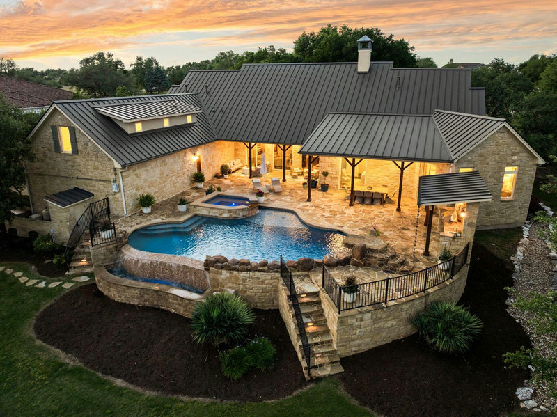 7825 Lynchburg Dr — exterior