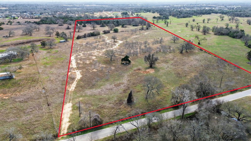 701 Old Colony Line Rd — exterior