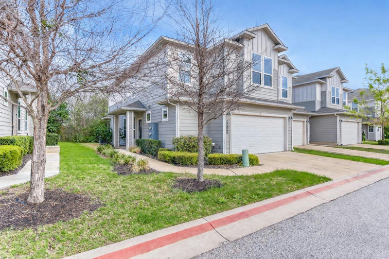 1719 Roseburg Dr — exterior