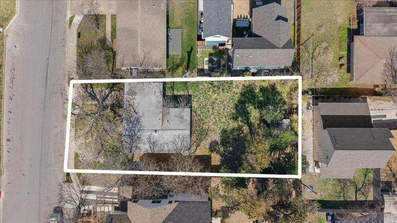 8017 Lazy Ln — exterior