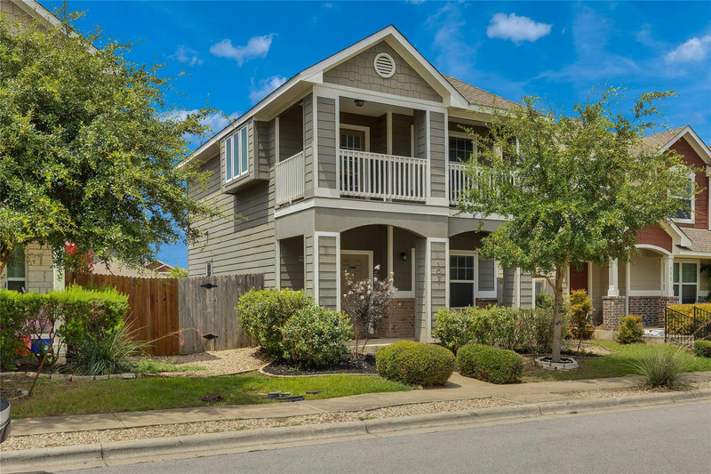 107 Friendship Oak Dr