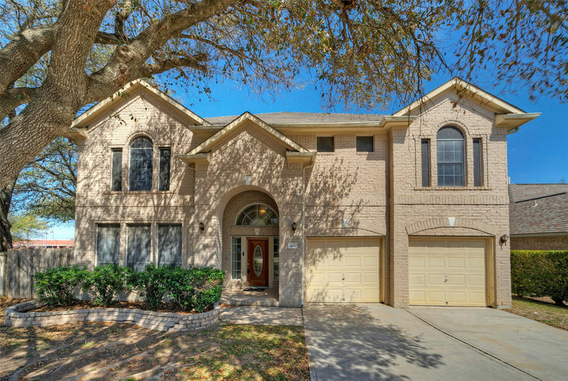601 Indian Run Dr — exterior