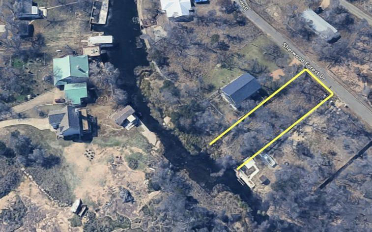 1110 Sherwood Forest Dr — exterior