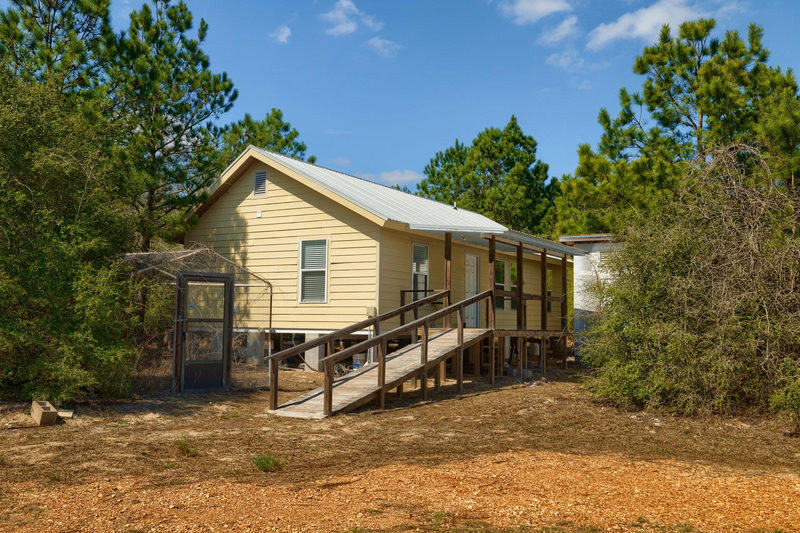 270 Kelley Rd W — exterior