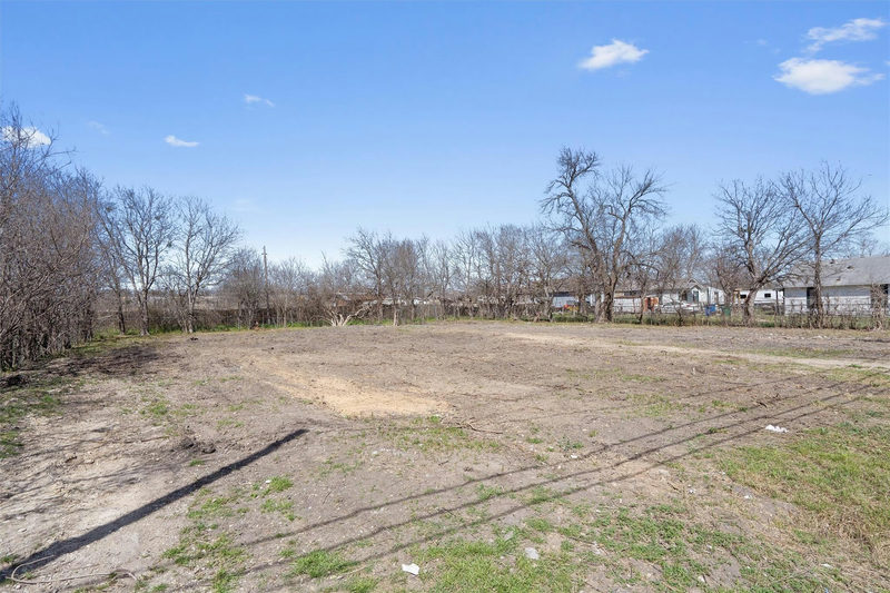 508 W Martin Luther King Jr Blvd — exterior