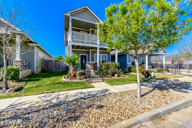 2812 Seneca Path — exterior