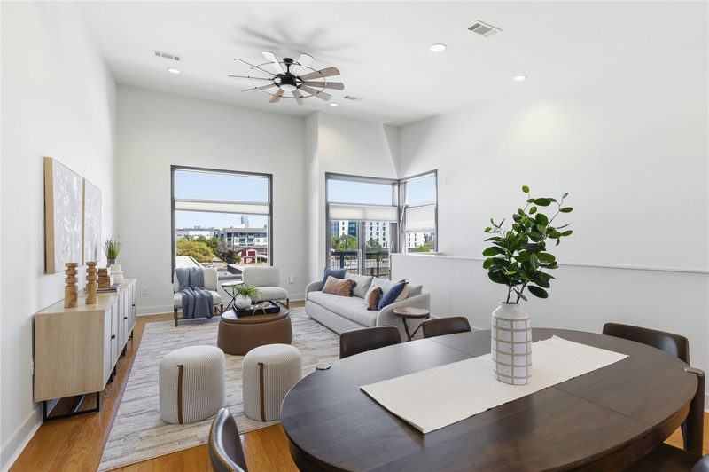 1702 S Lamar Blvd #12