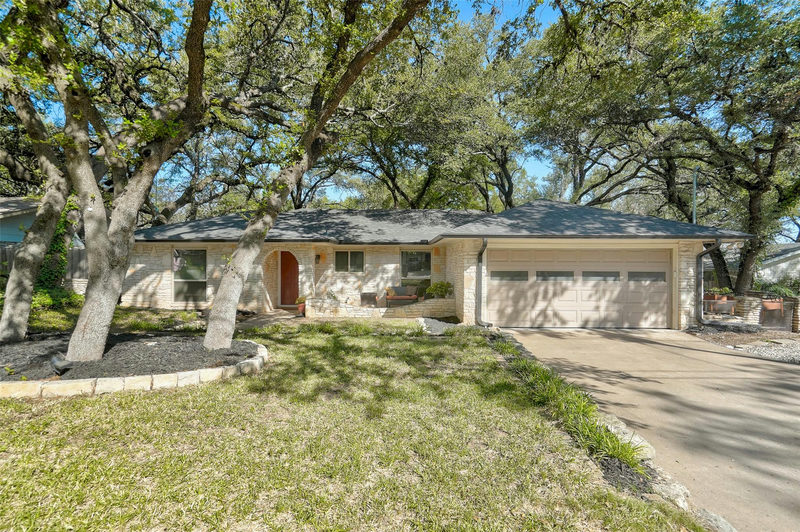 1105 N Riviera Cir — exterior