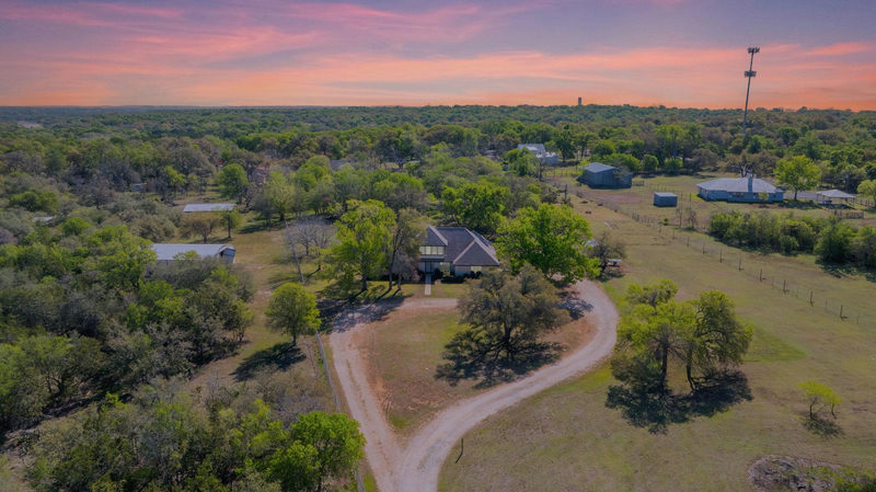 28 Country Oaks Dr — exterior