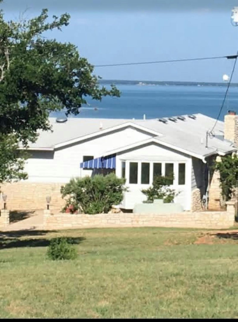 138 Suzann Ln — exterior