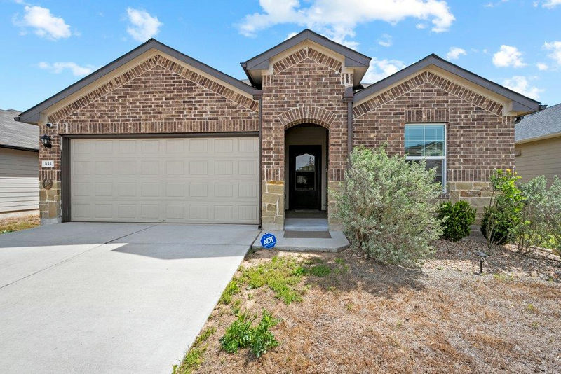 833 Adler Way — exterior