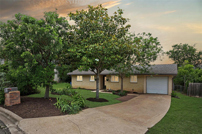 8204 Kellog Ct — exterior