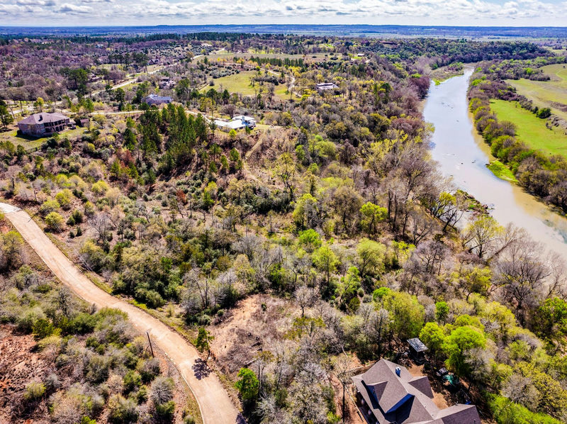 119 & 123 McCarthy Dr — exterior