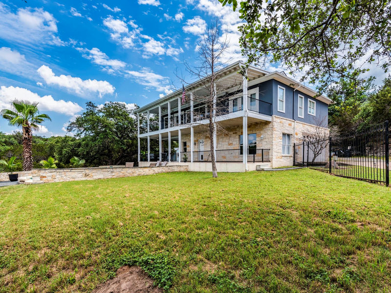 22401 Briarview Dr — exterior