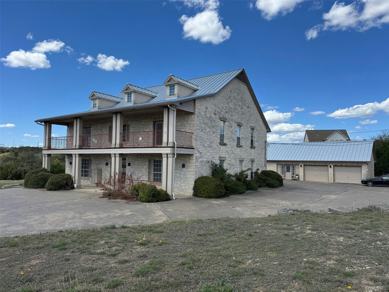 10200 Highway 290 Hwy W — exterior