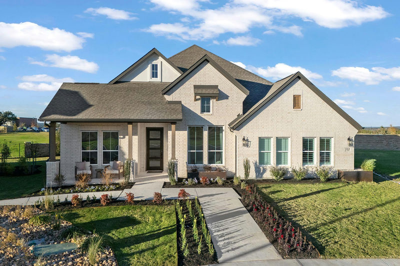 1305 Ellensburg Dr — exterior