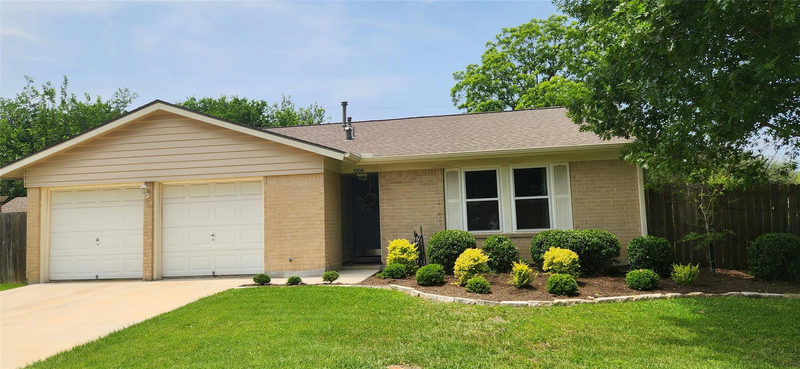 1306 Lawnmont Dr — exterior
