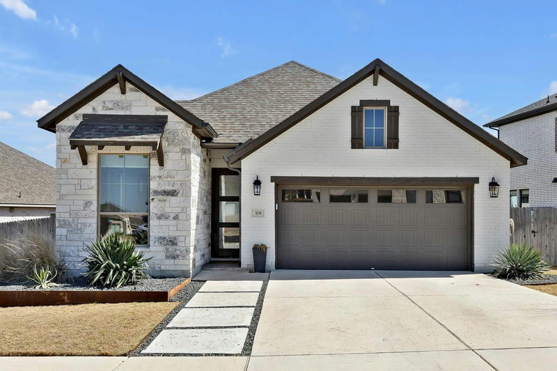 378 Carpenter Hill Dr — exterior