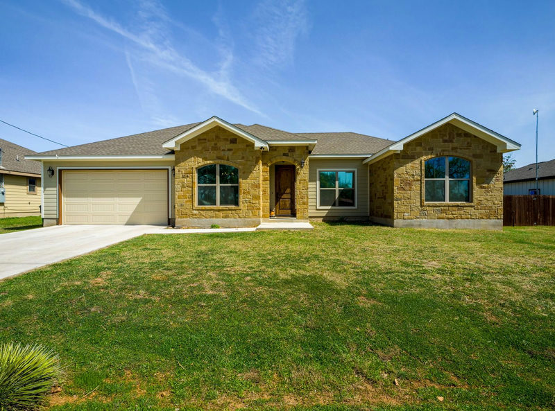 114 Norwood Dr — exterior