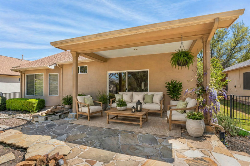 516 Texas Dr — exterior