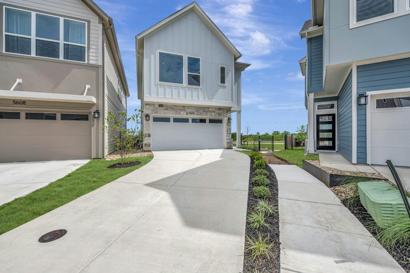 5610 Forks Rd — exterior