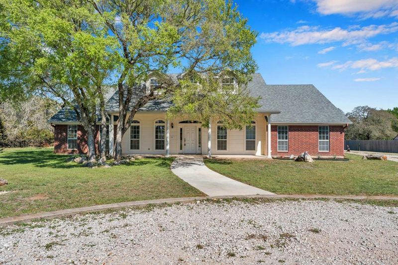 107 N Oak Vista Dr — exterior
