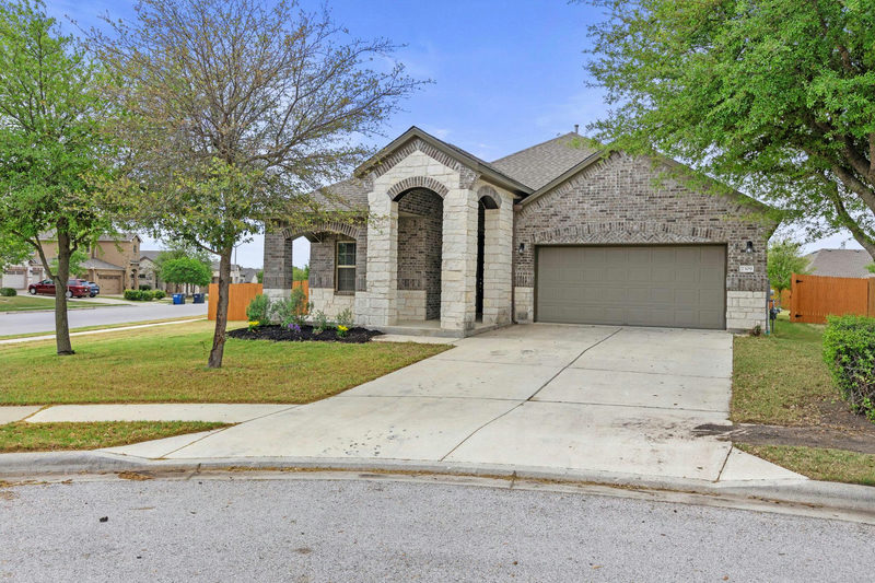 2309 Lyla Ln — exterior