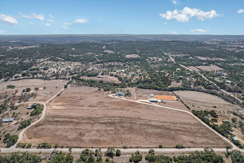 3340 Martin Rd — exterior