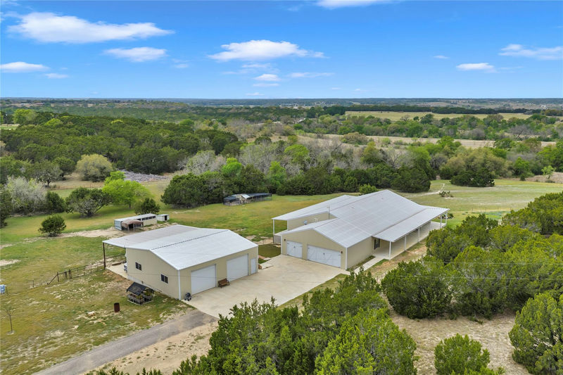 5020 County Road 252 — exterior
