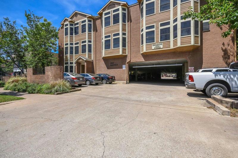 2802 Nueces St #312 — exterior