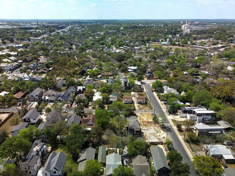 304 Ben Howell Dr — exterior