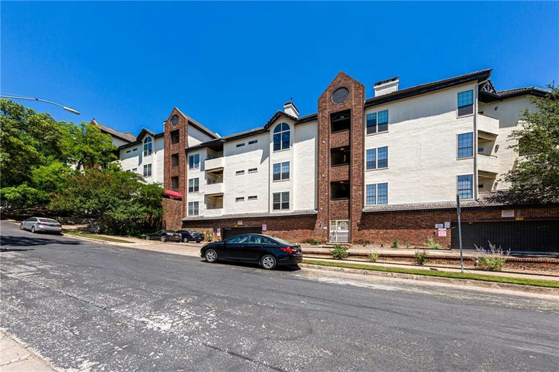 3001 Cedar St #209 — exterior