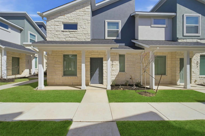 500 Municipal Dr #301 — exterior