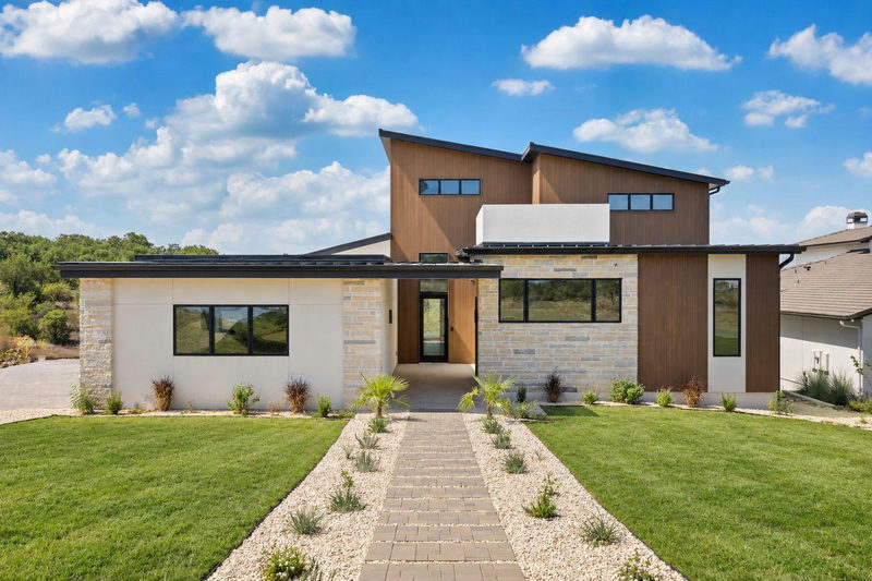 100 Nattie Woods — exterior