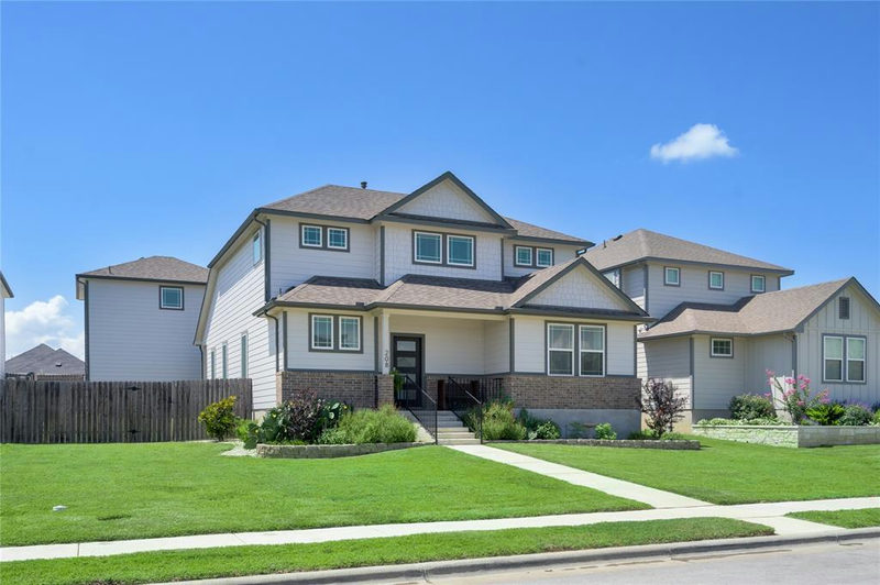 208 Garner Dr — exterior