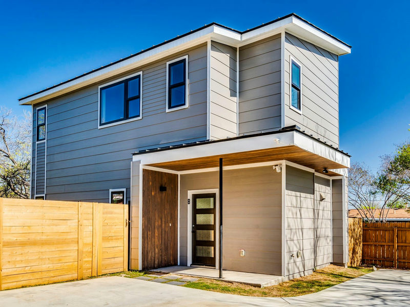 206 E Wonsley Dr #2 — exterior