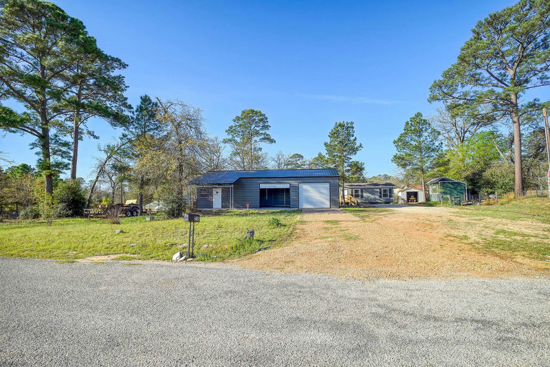 235 Pinehill Dr — exterior
