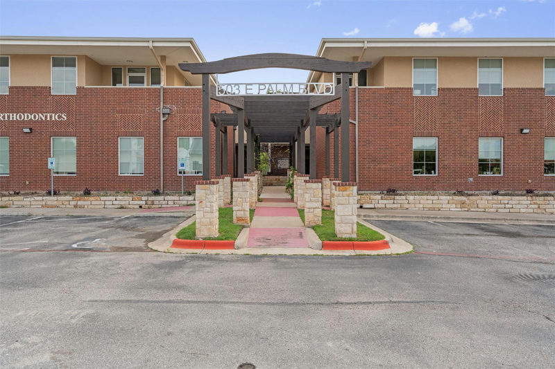 503 E Palm Valley Blvd #220 — exterior