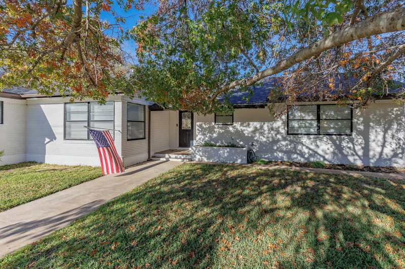 139 E Cottonwood Dr — exterior