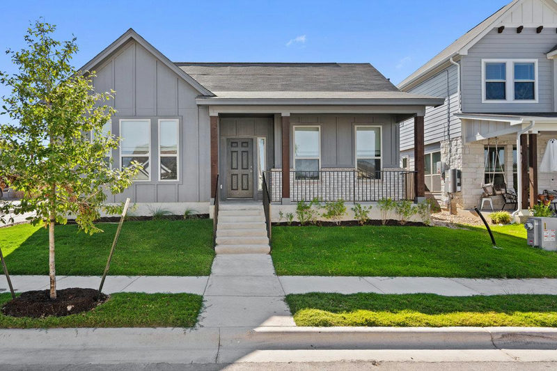 424 Treadwell Ln — exterior