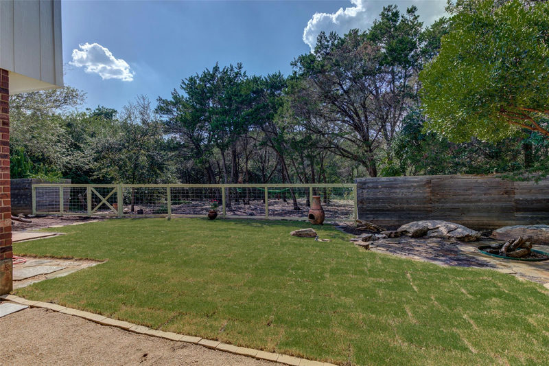 8904 W Hove Loop — exterior