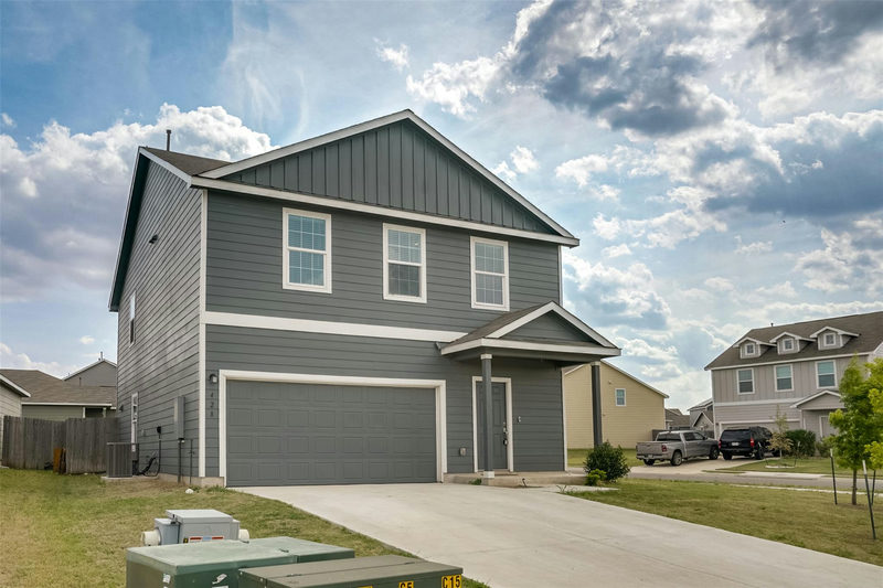 428 Gabbro Gdns — exterior