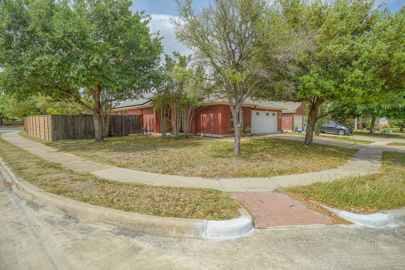 11608 Prince Phillip Way — exterior
