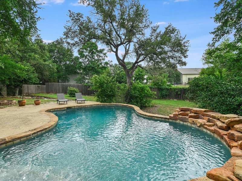 15214 Nightingale Ln — exterior
