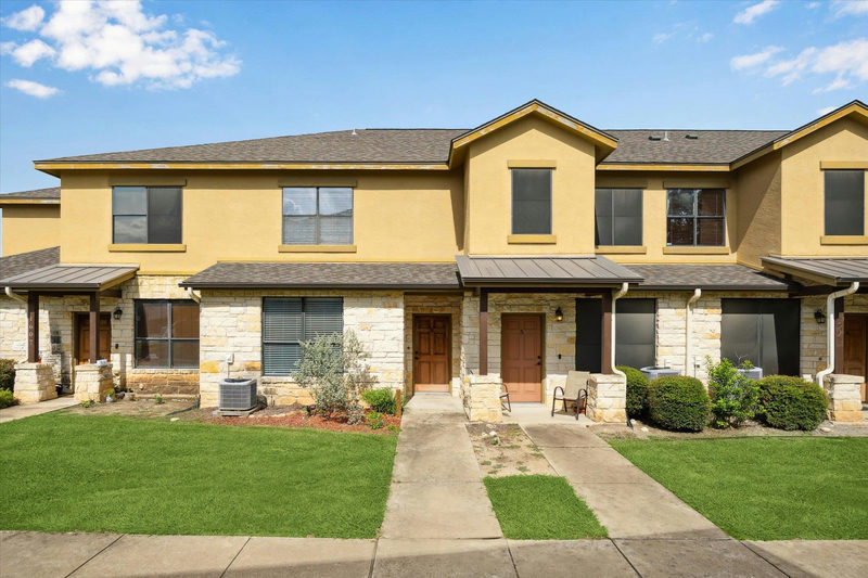 2101 Town Centre Dr #1606 — exterior