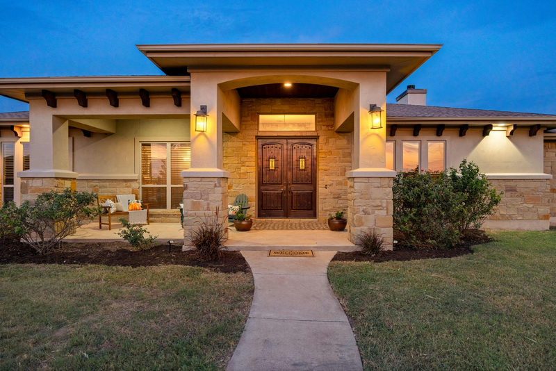 209 Stonehouse Dr — exterior